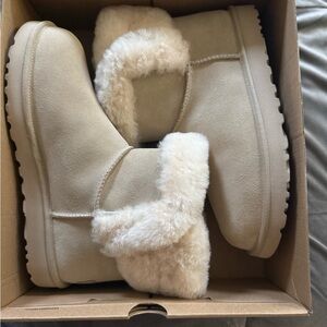 UGG Women's Beige Winter Boots
